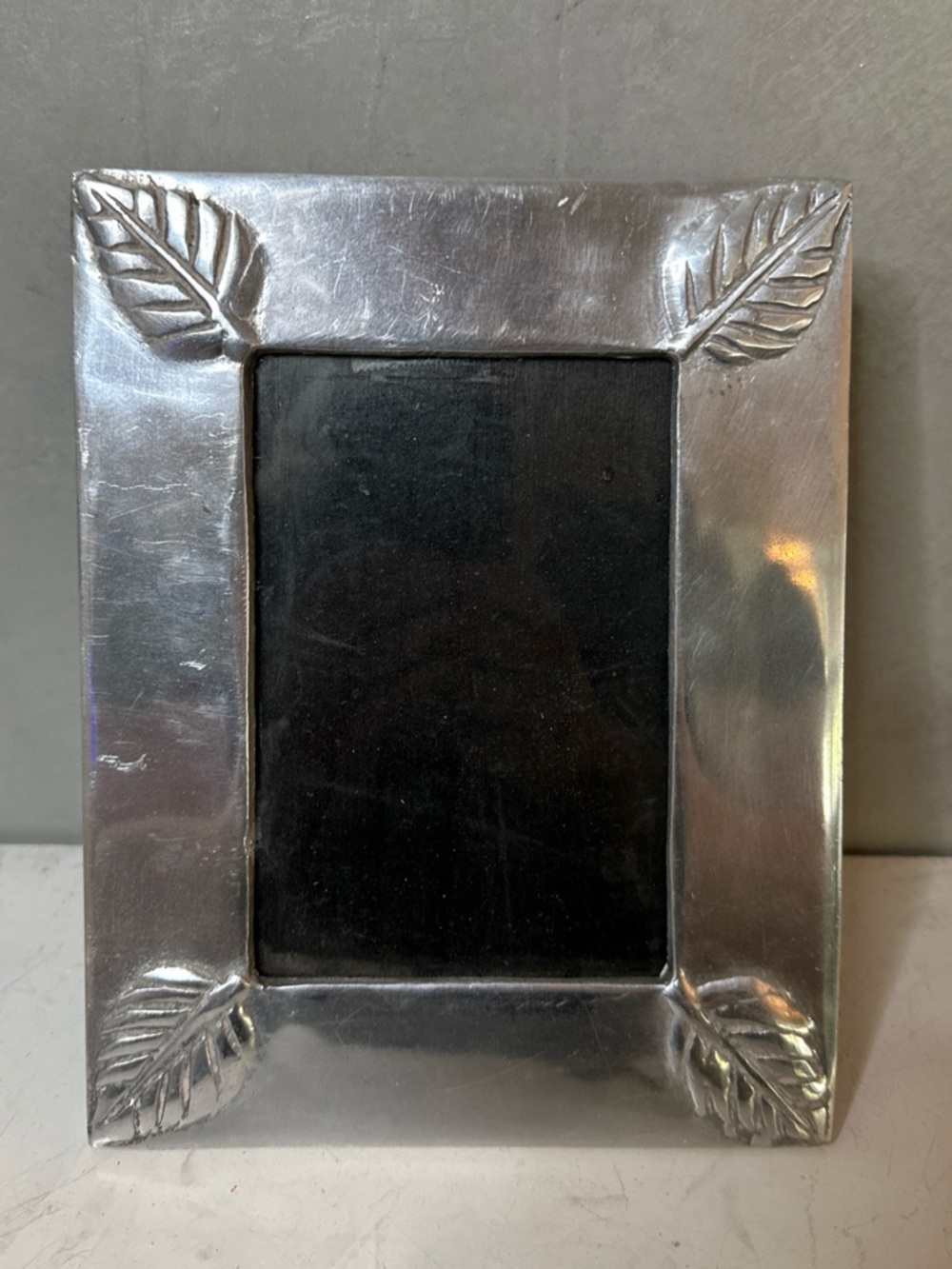 VINTAGE SILVER ORNATE PICTURE FRAME FITS 4X6 MADE IN MEXICO NICE FRAME